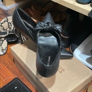 Black Women's Heels with Bow
